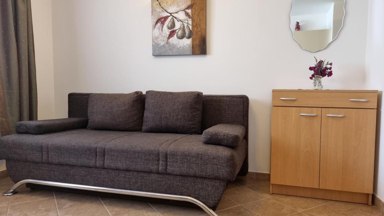 Apartmani Sidro Malinska Buitenkant foto