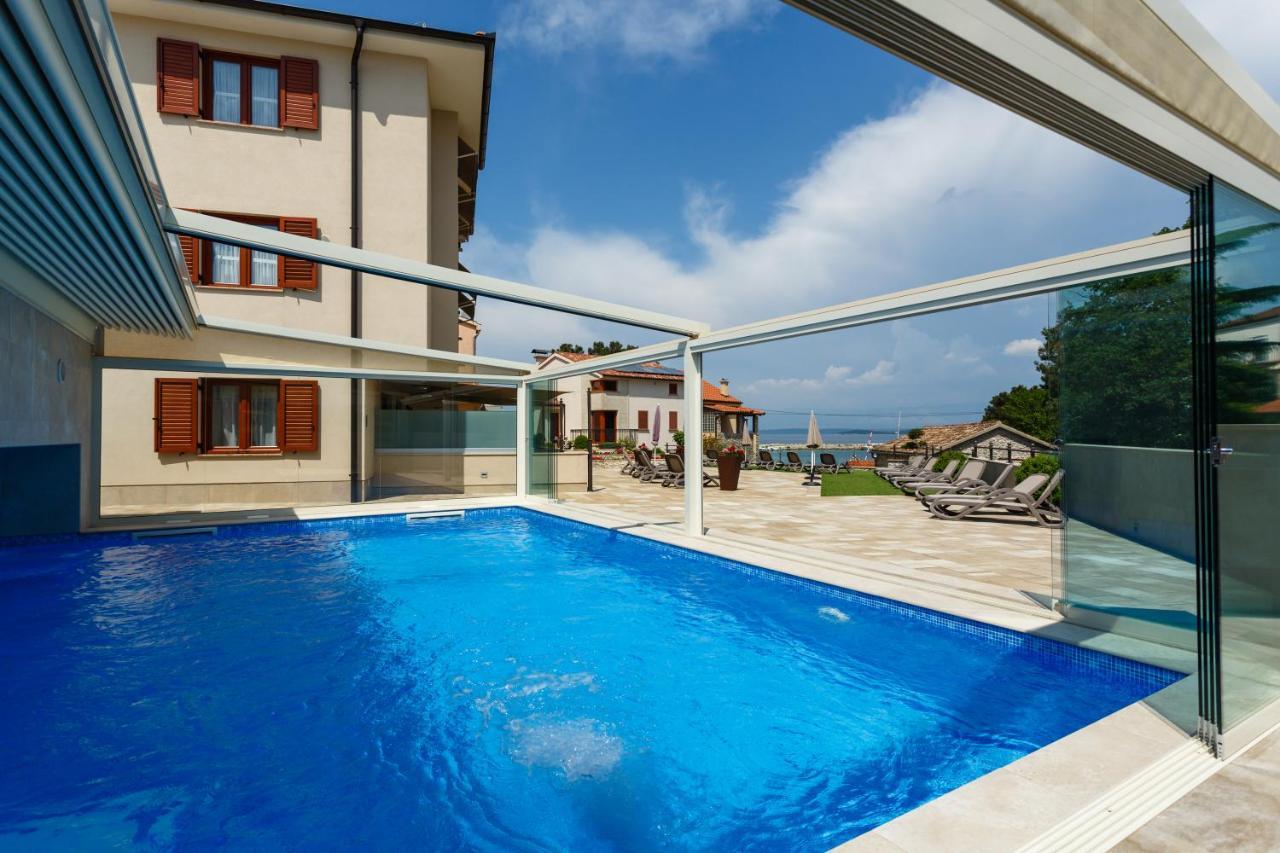 Apartmani Sidro Malinska Buitenkant foto
