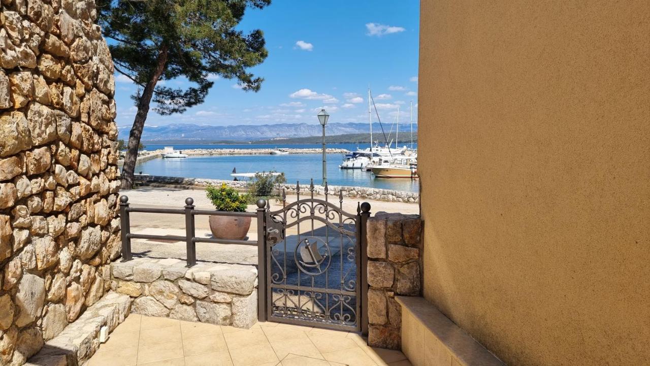 Apartmani Sidro Malinska Buitenkant foto
